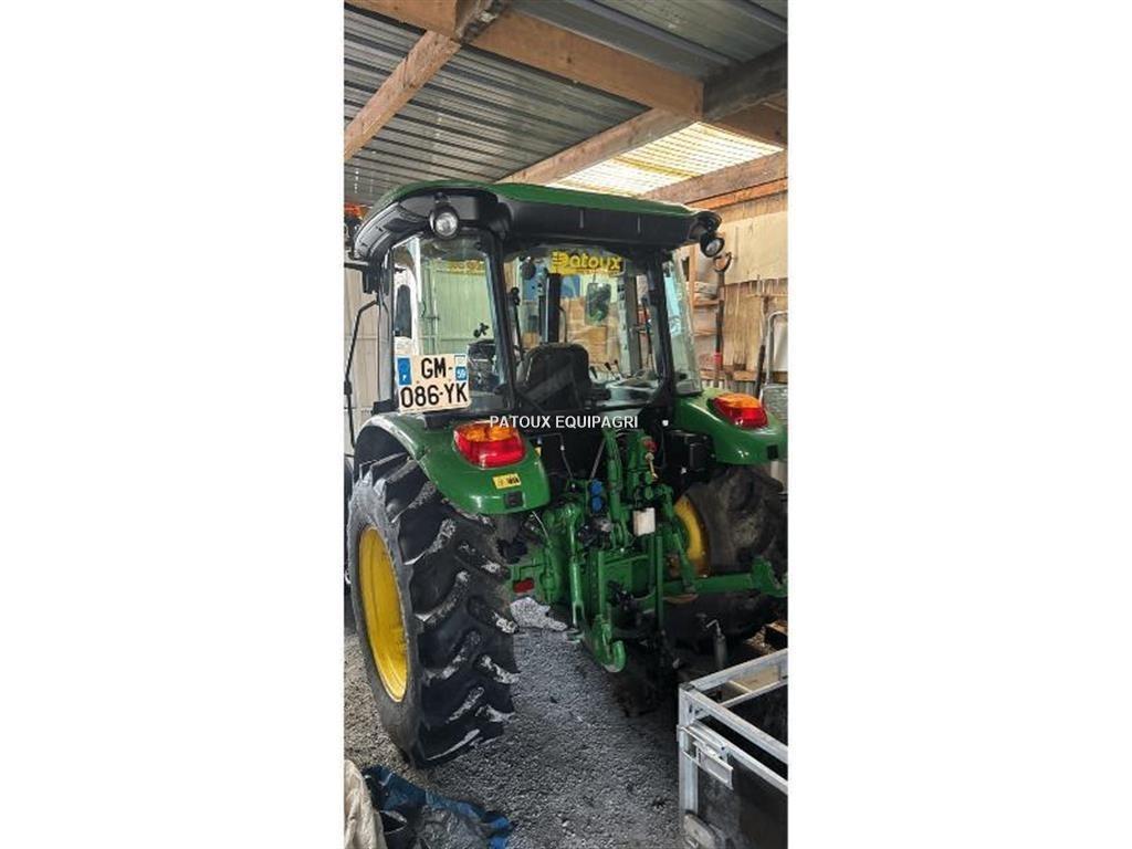 John Deere 5058E الجرارات