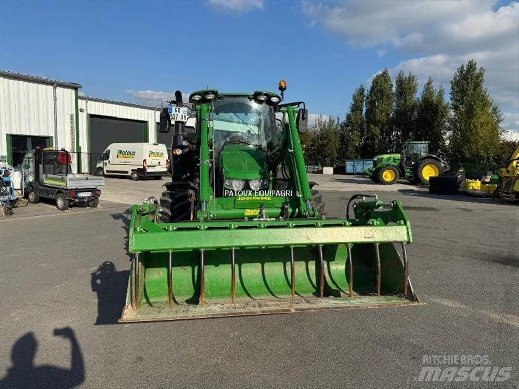 John Deere 6120M الجرارات
