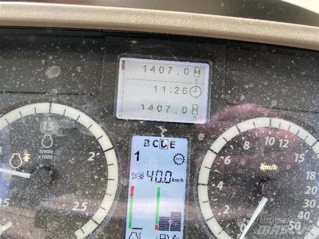 John Deere 6155M الجرارات
