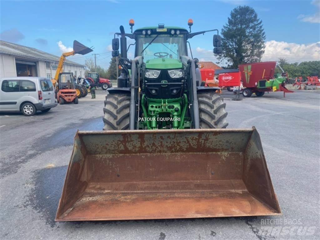 John Deere 6155M الجرارات