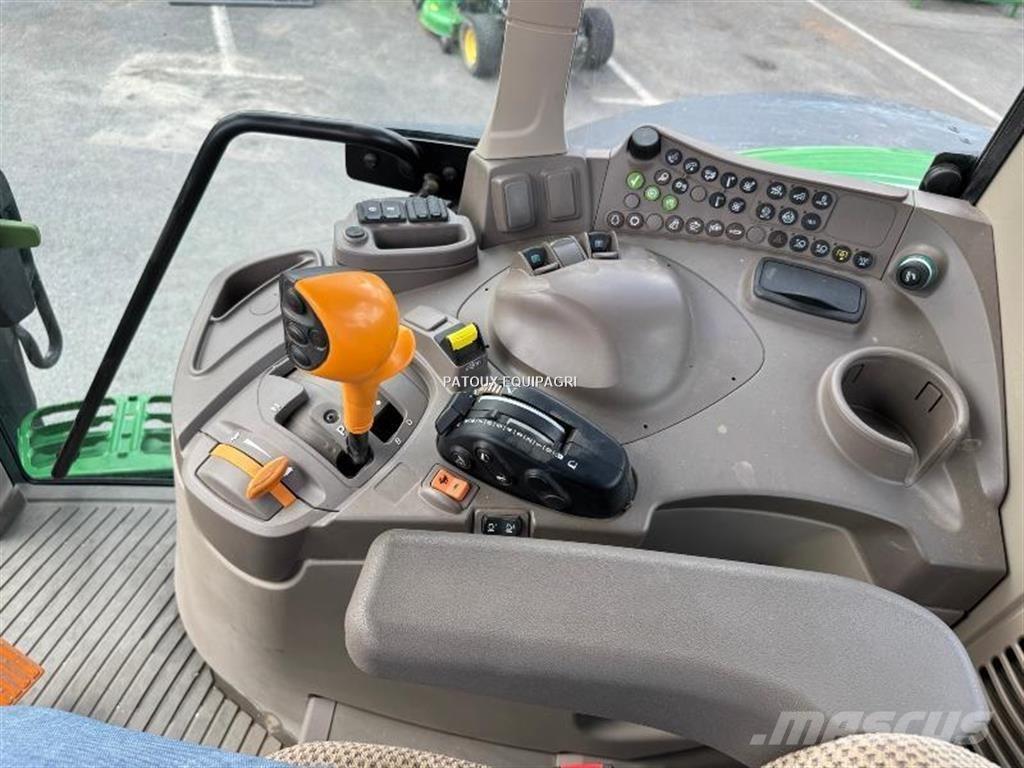 John Deere 6155M الجرارات