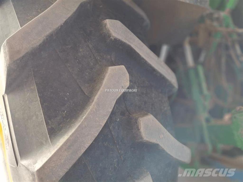 John Deere 6155M الجرارات