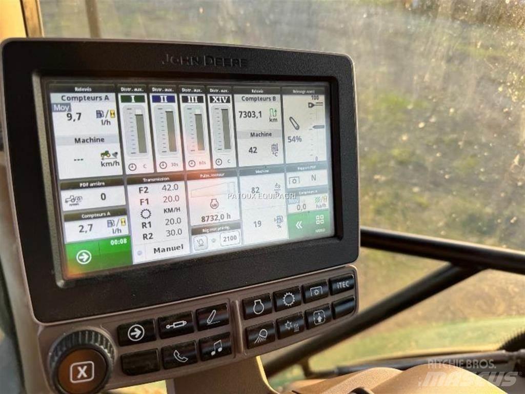 John Deere 6155R الجرارات