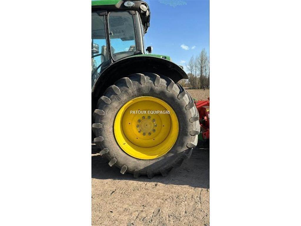 John Deere 6195R الجرارات