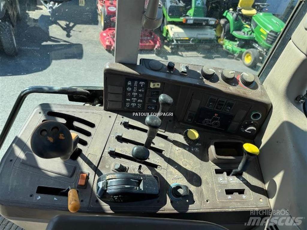 John Deere 6820 الجرارات