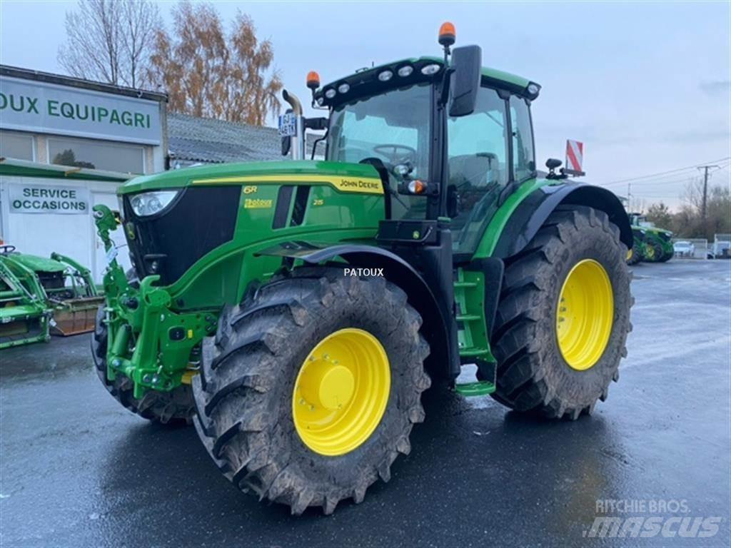 John Deere 6R215 الجرارات