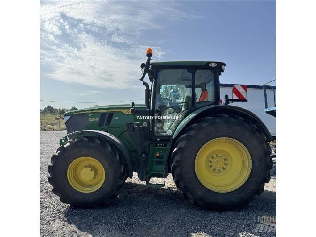 John Deere 6R215 الجرارات