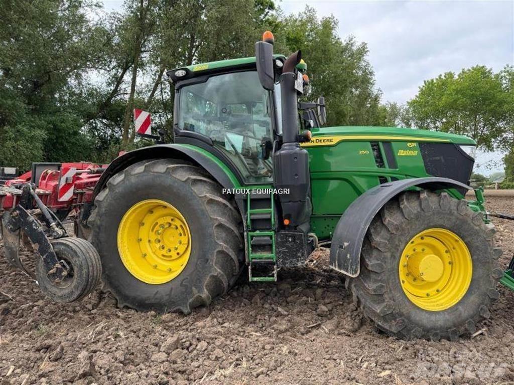 John Deere 6R250 الجرارات