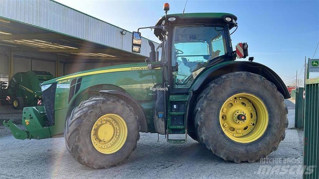 John Deere 8295R الجرارات