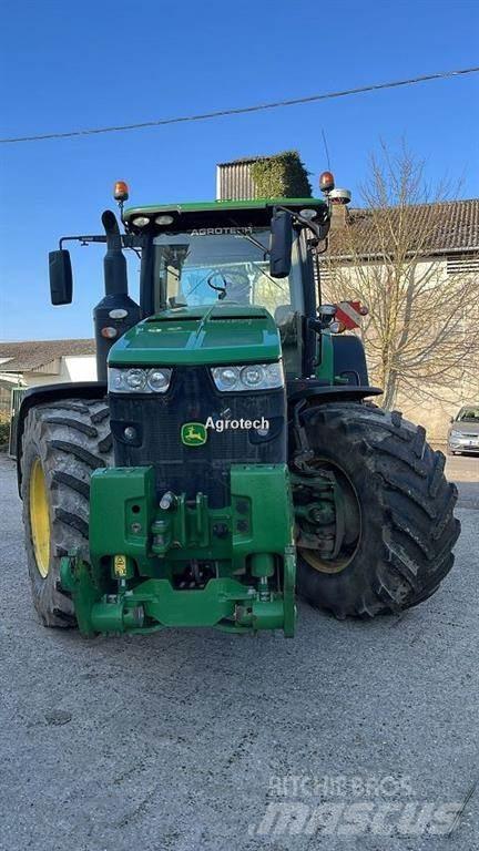 John Deere 8295R الجرارات