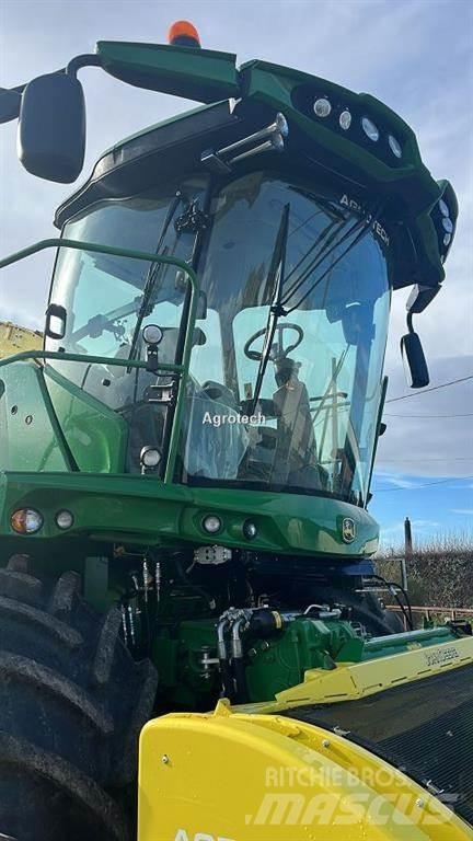 John Deere 8400 حصادات الأعلاف