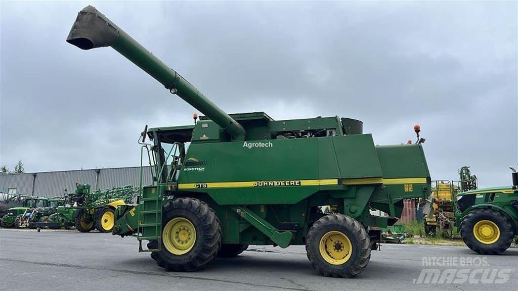 John Deere CTS حصادات