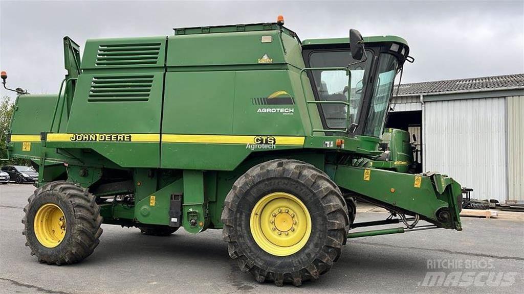 John Deere CTS حصادات