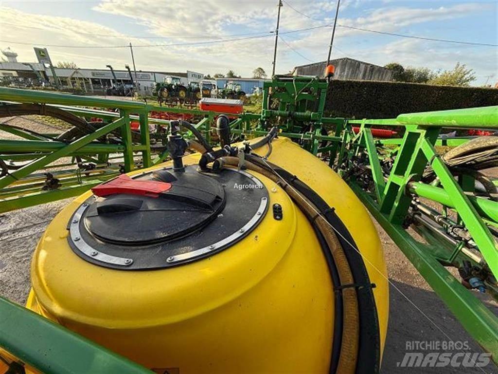 John Deere M740 الرشاشات