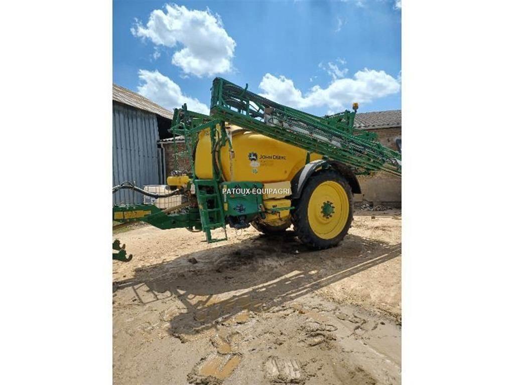John Deere M740i الرشاشات