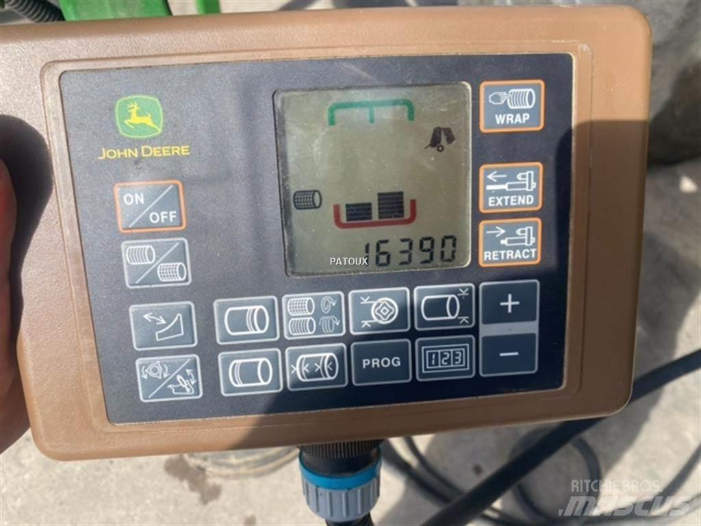 John Deere V461M محزمات مستديرة