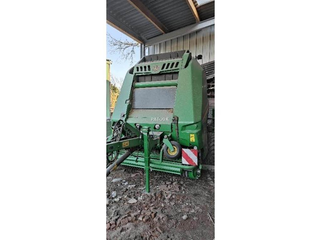 John Deere V461M محزمات مستديرة