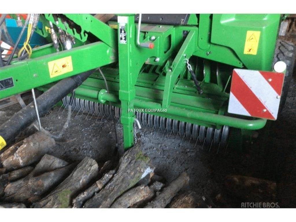 John Deere V461M محزمات مستديرة