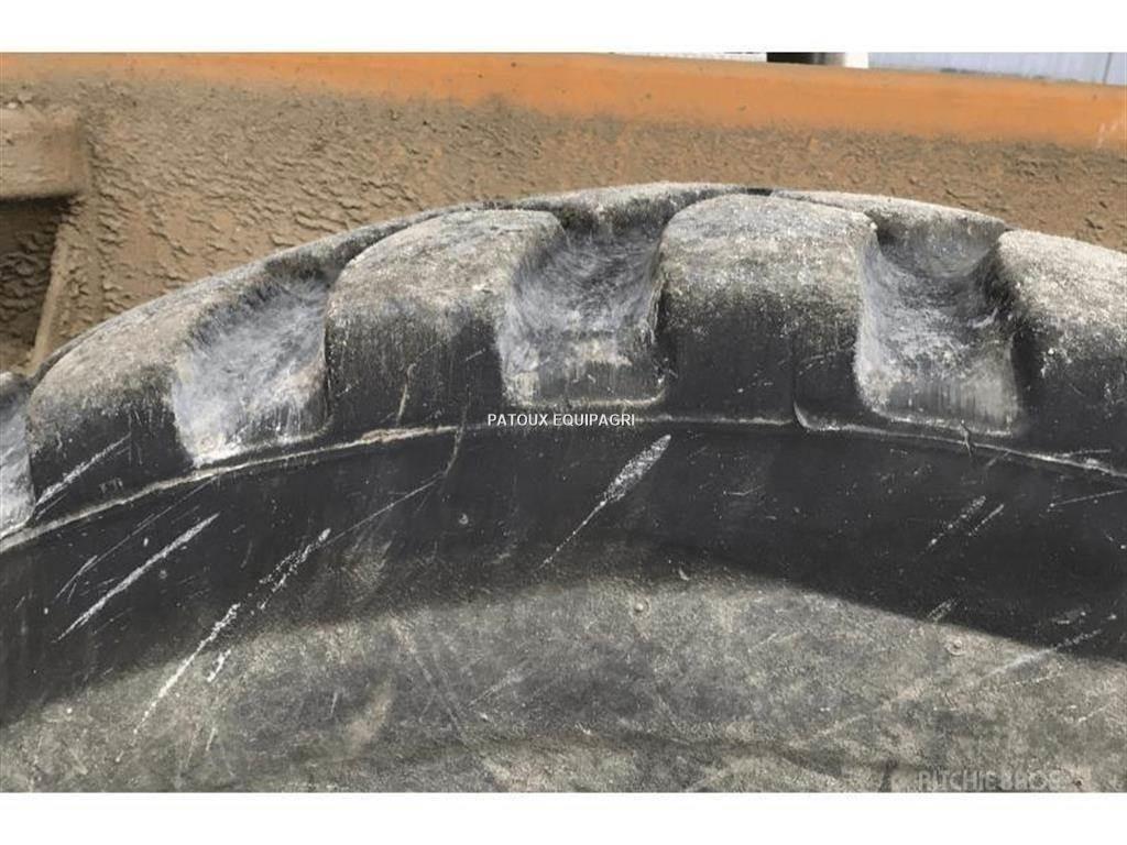  Knapik 12 TONNES مقطورات قلابة