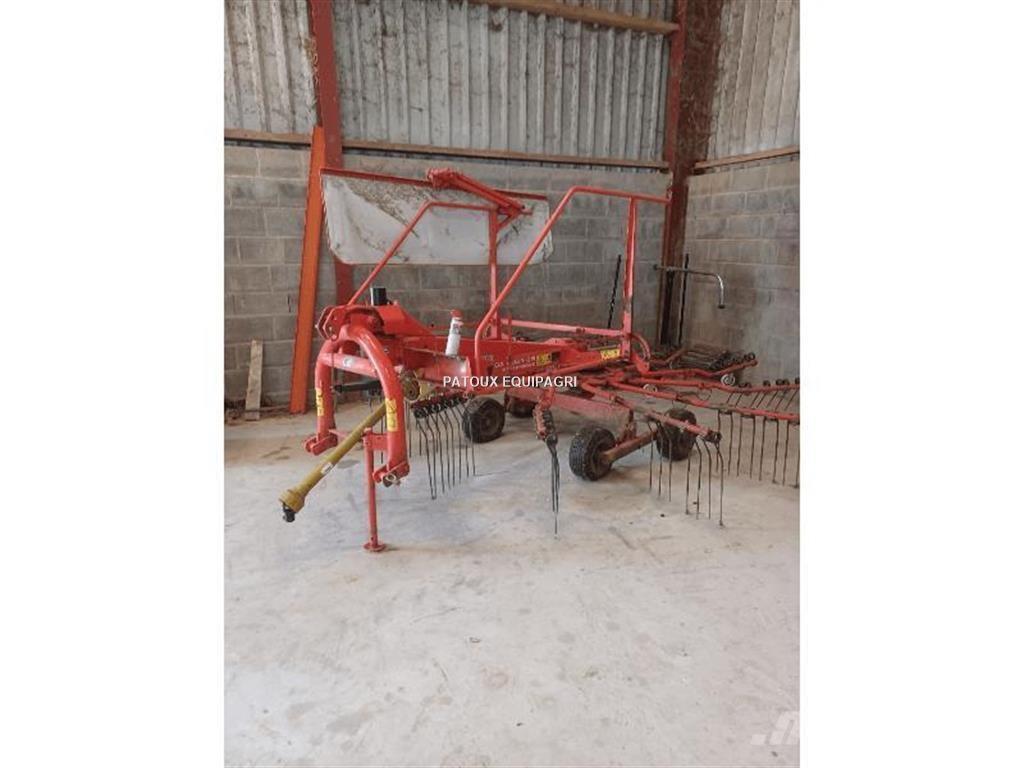 Kuhn GA4321 مكابس وميبسات التبن