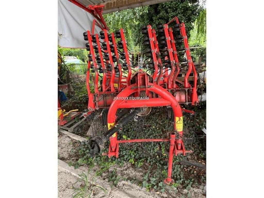 Kuhn GA4521GM مكابس وميبسات التبن
