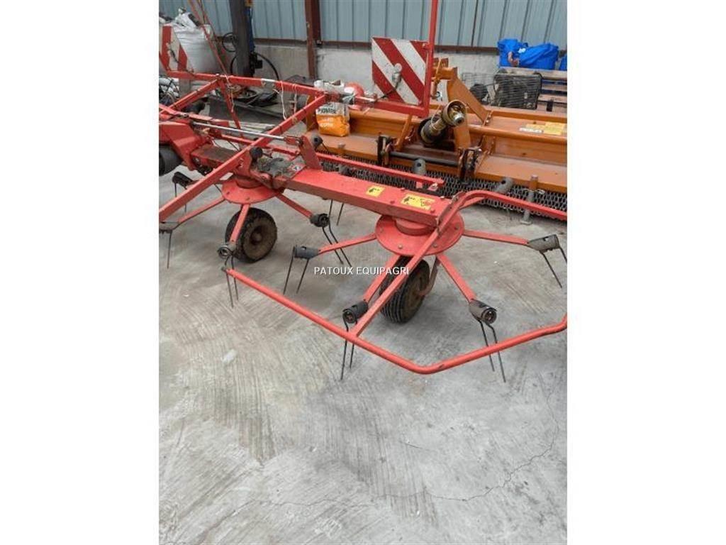 Kuhn GF5202 مكابس وميبسات التبن