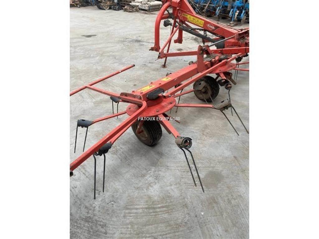 Kuhn GF5202 مكابس وميبسات التبن