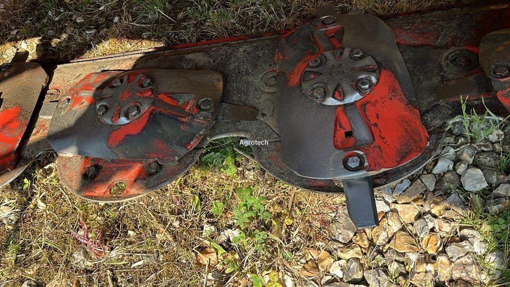 Kuhn GMD 4011 FF الكاسحات وقلابات التربة ذات المحركات