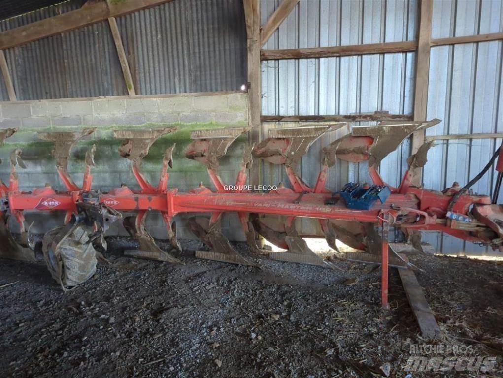 Kuhn VM 180 محاريث تقليدية
