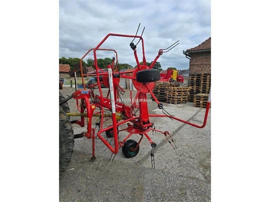 Kverneland 8046 مكابس وميبسات التبن