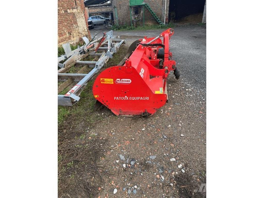 Maschio TORNADO 3M الكاسحات وقلابات التربة ذات المحركات