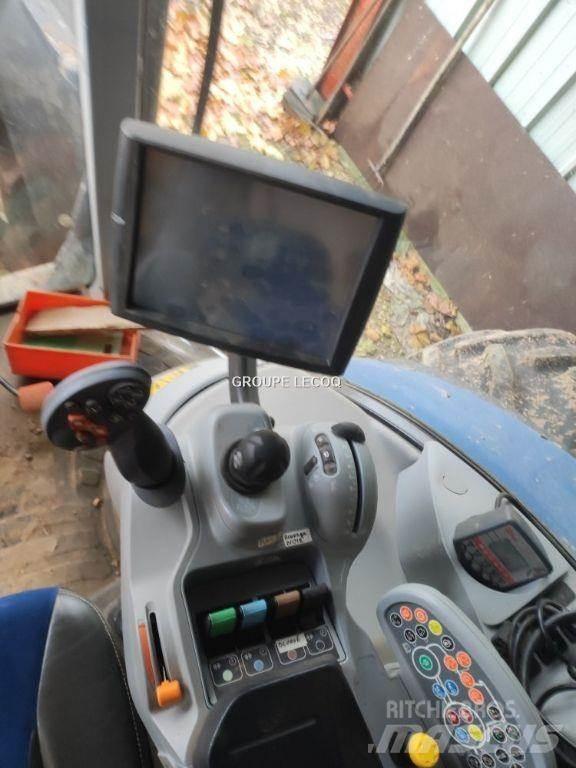 New Holland T7.210 الجرارات