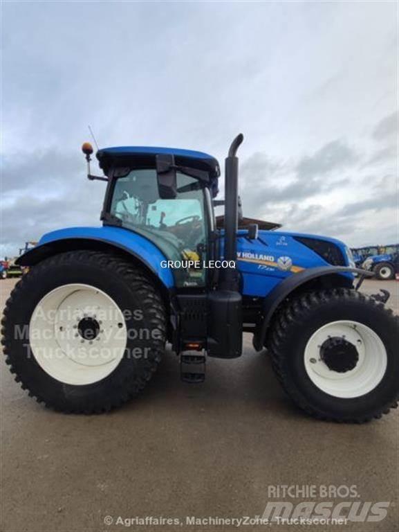 New Holland T7 230 الجرارات