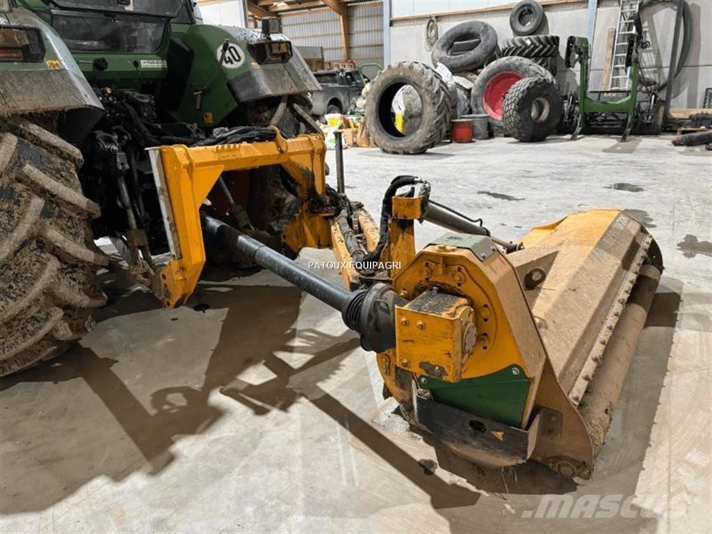  Serrat T-2300 DAP الكاسحات وقلابات التربة ذات المحركات