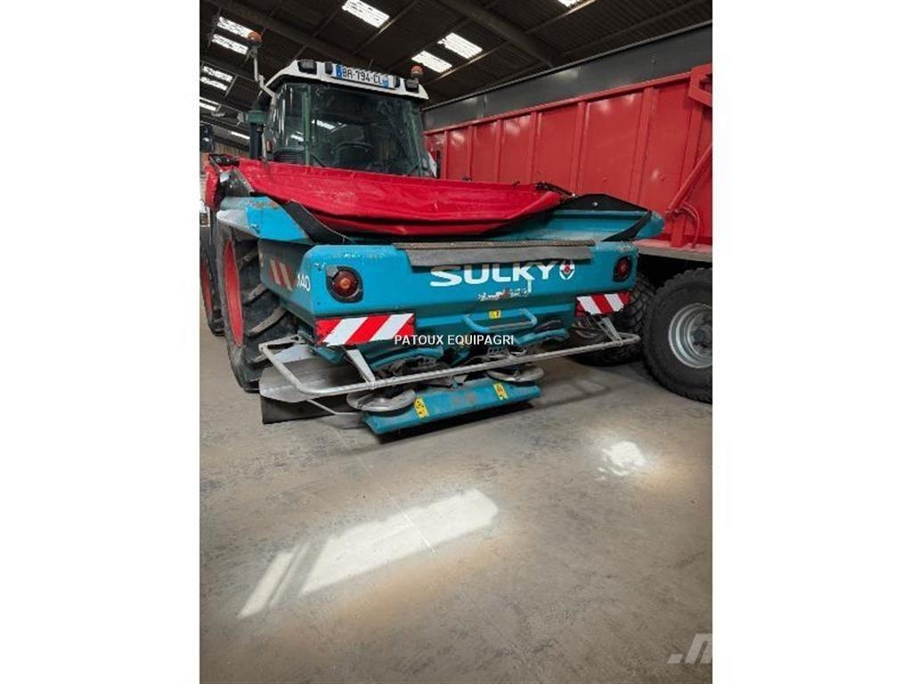 Sulky X40 معدات فرد المواد المعدنية