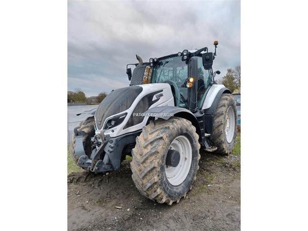 Valtra T214 DIRECT الجرارات