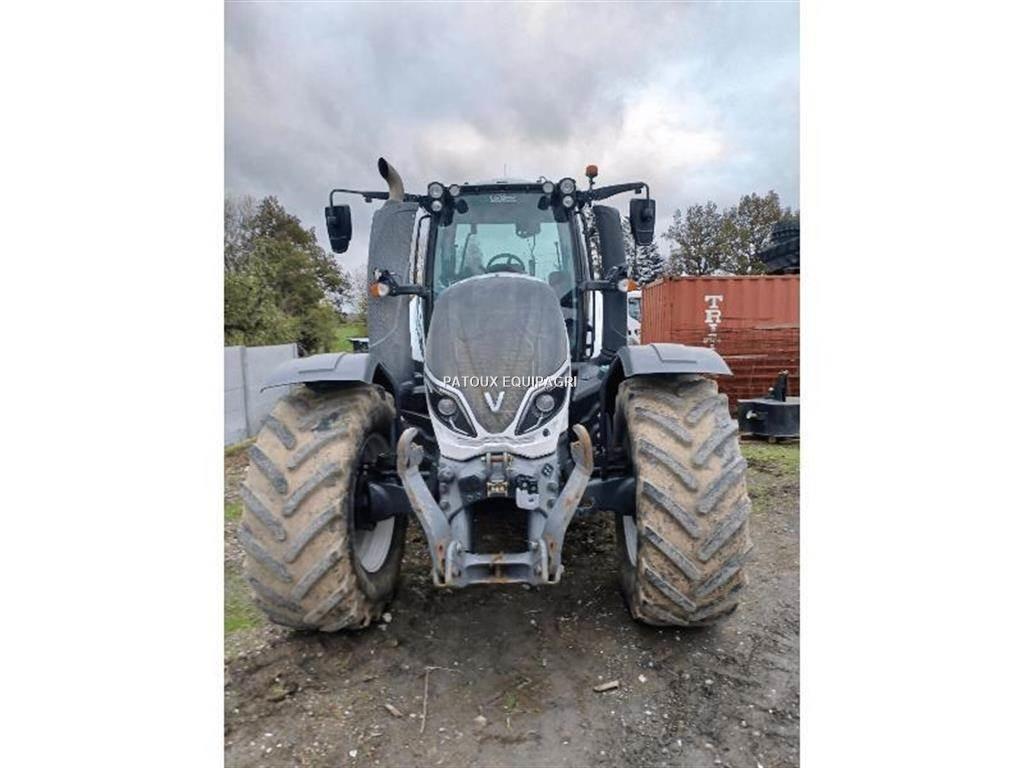 Valtra T214 DIRECT الجرارات