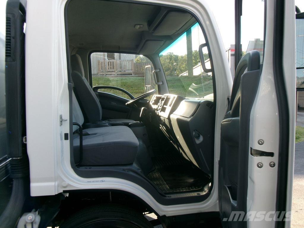 Isuzu NPR شاحنات ذات هيكل صندوقي
