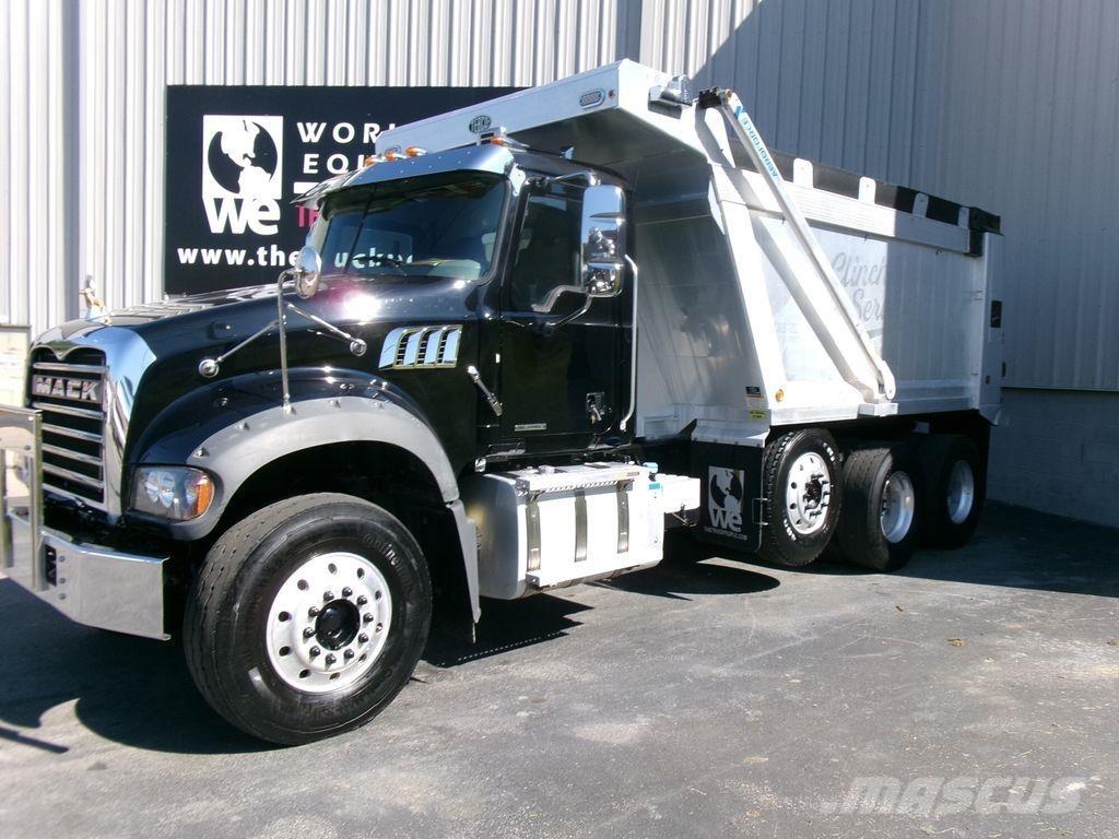 Mack GR64F شاحنات قلابة