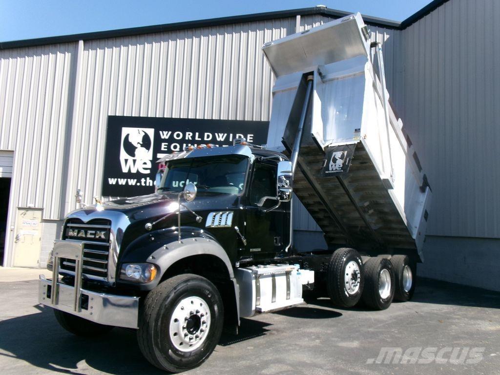 Mack GR64F شاحنات قلابة