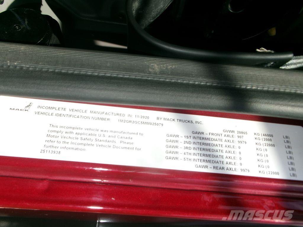 Mack GR64F شاحنات قلابة