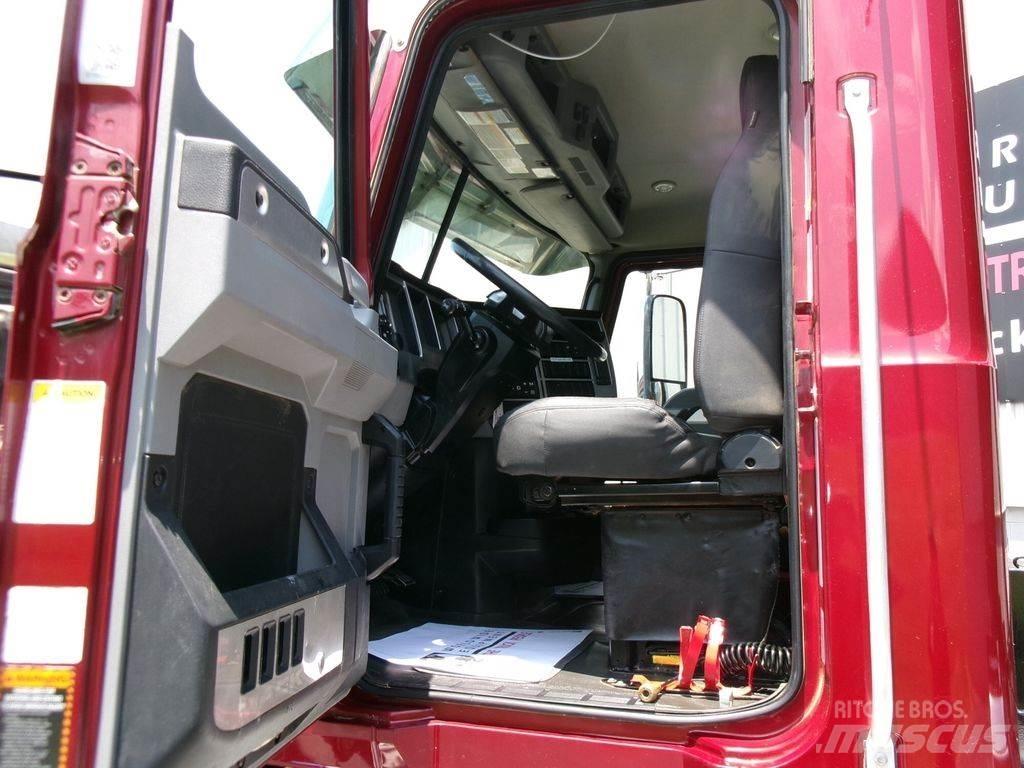 Mack GR84FR شاحنات قلابة