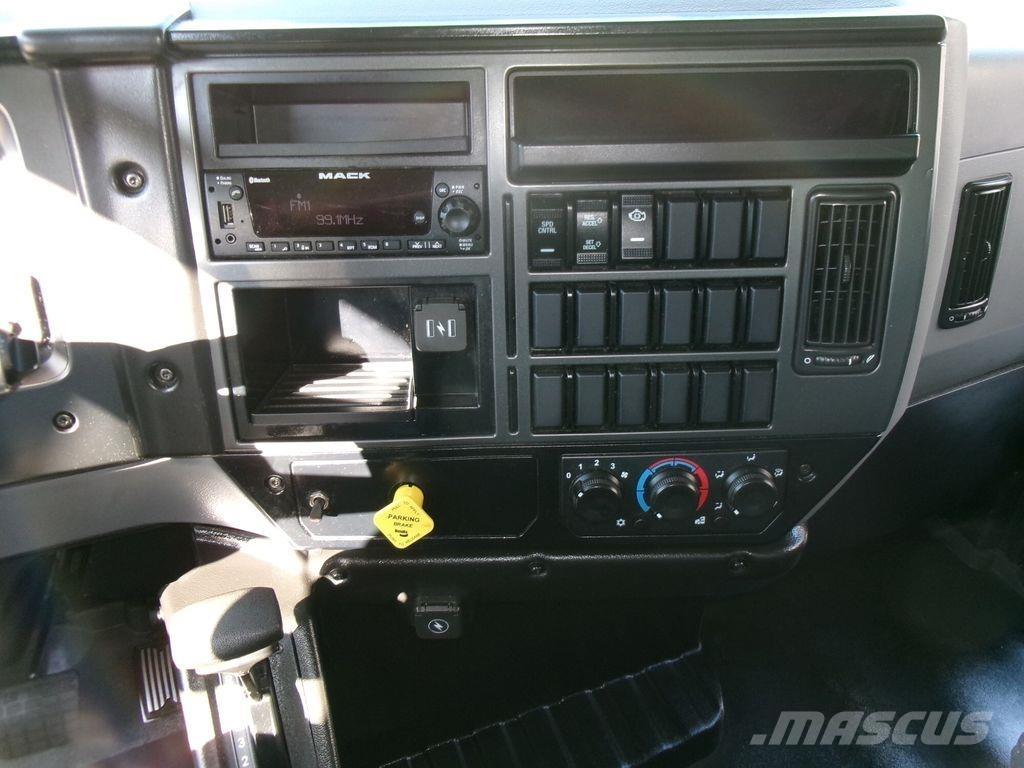 Mack MD6 شاحنات ذات هيكل صندوقي