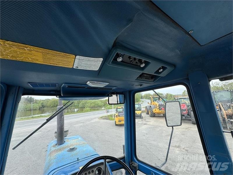 Ford 7710 الجرارات