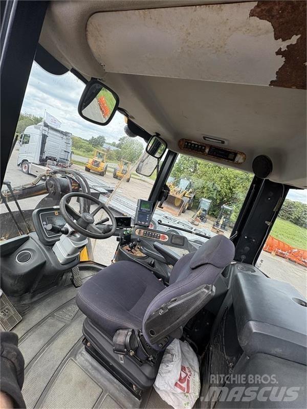 JCB 456 HT لوادر بعجل