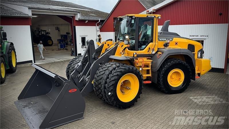 Volvo L 110 H لوادر بعجل