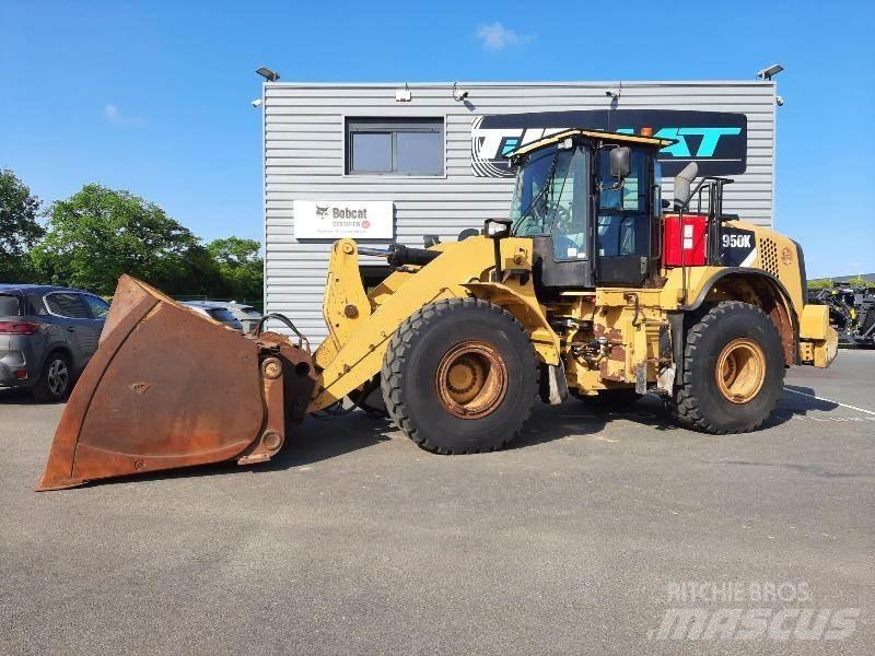 CAT 950K لوادر بعجل