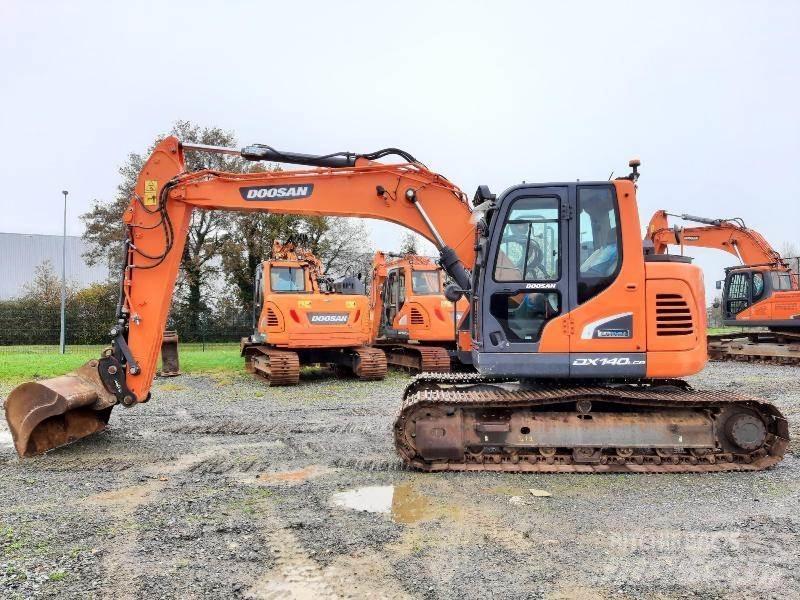 Doosan DX140LCR5 حفارات زحافة