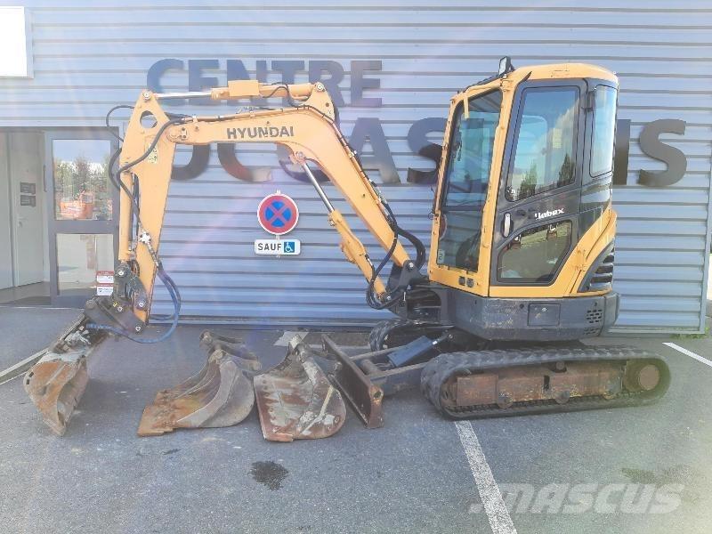 Hyundai R25Z-9AK حفارات صغيرة أقل من 7 طن (حفارات صغيرة)