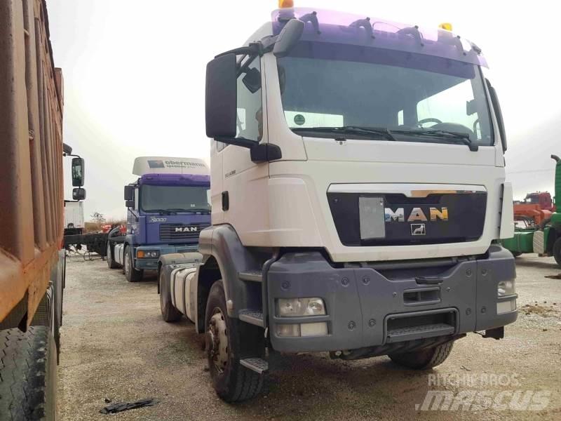 MAN 09 TGS 18.400 4X4 وحدات الجر